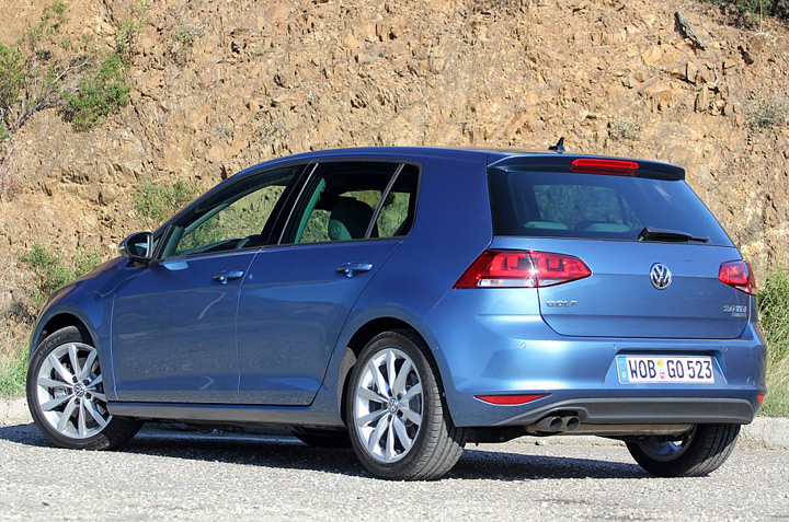 Автомобиль Volkswagen Golf