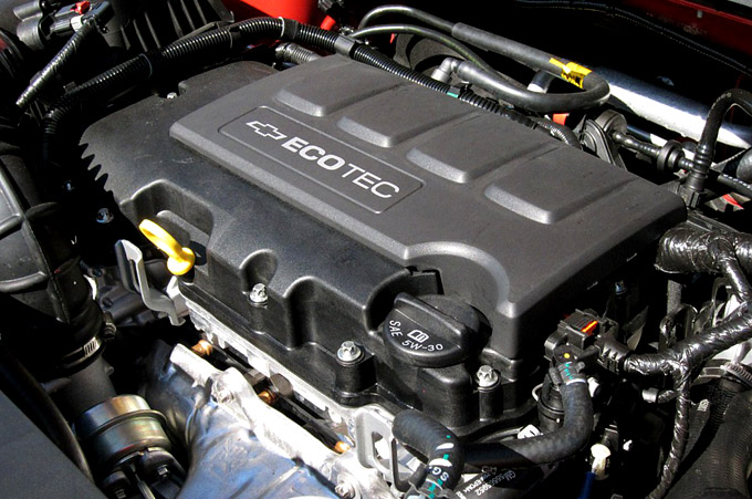 Двигатель автомобиля 2012 Chevrolet Sonic