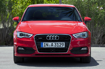 Автомобиль 2013 Audi A3: вид спереди